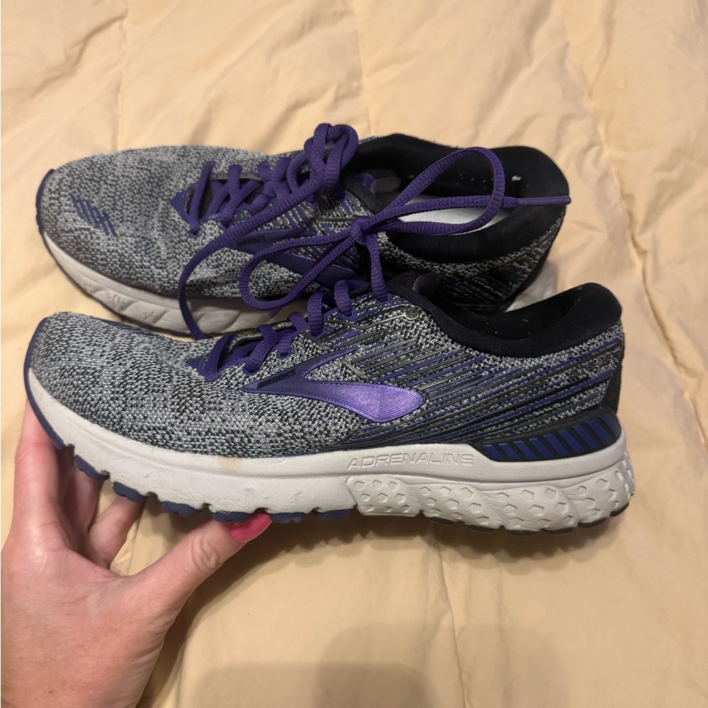 Brooks Women's Gray and Purple Running Shoes